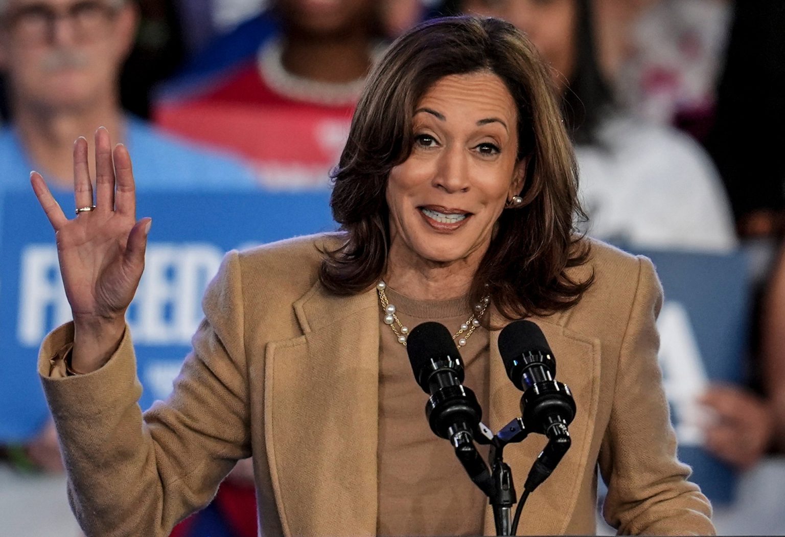 هاريس تقدم وعدا جديدا بشأن غزة وناشطون: “لا تصويت لداعمي الإبادة”