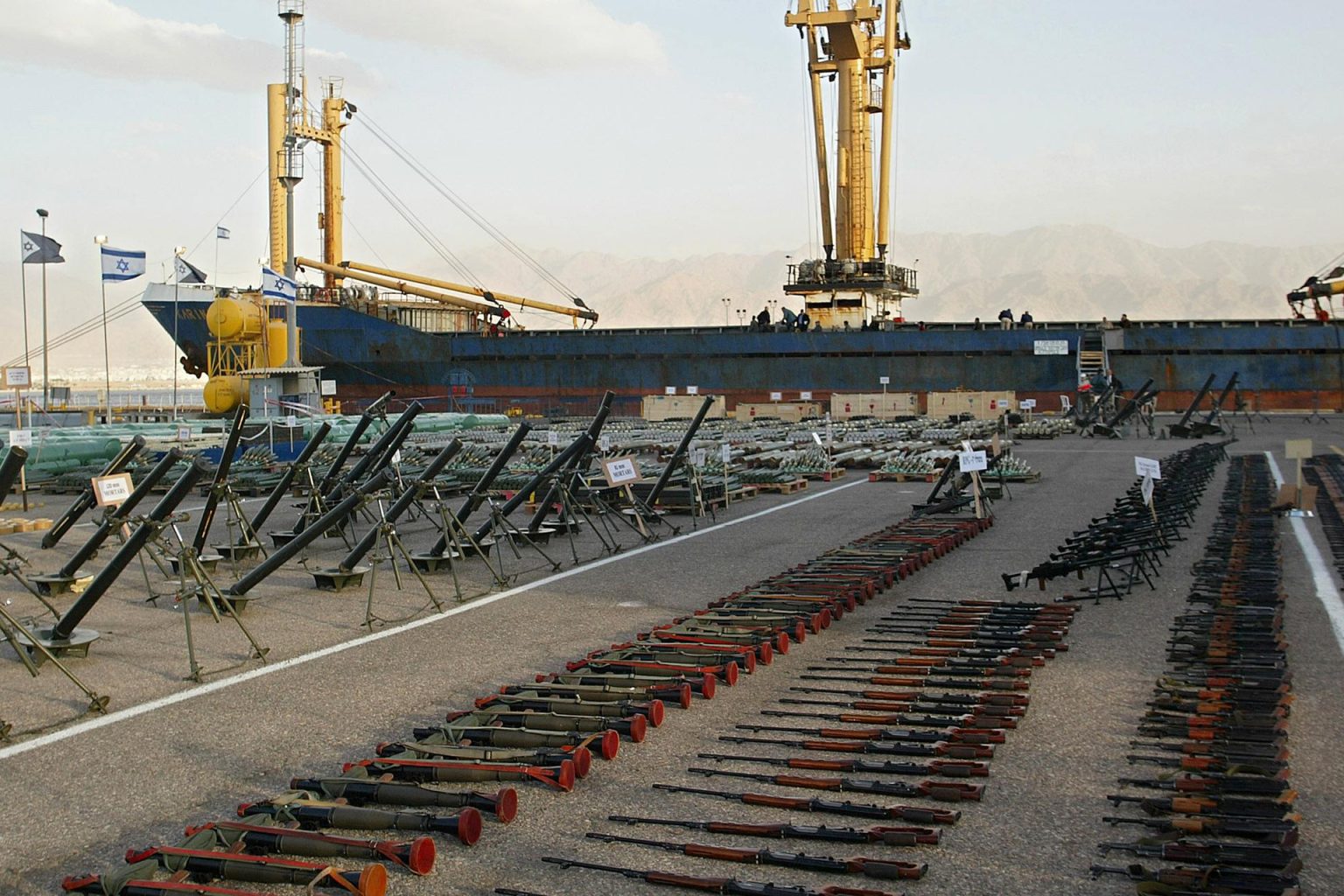 قصة “سفينة نوح” التي قتلت ياسر عرفات