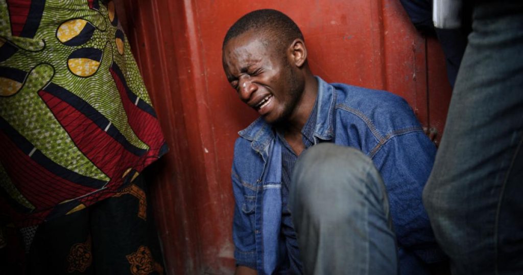 مأساة في مخيم للاجئين بأوغندا.. وفاة 14 شخصًا نتيجة صاعقة برق