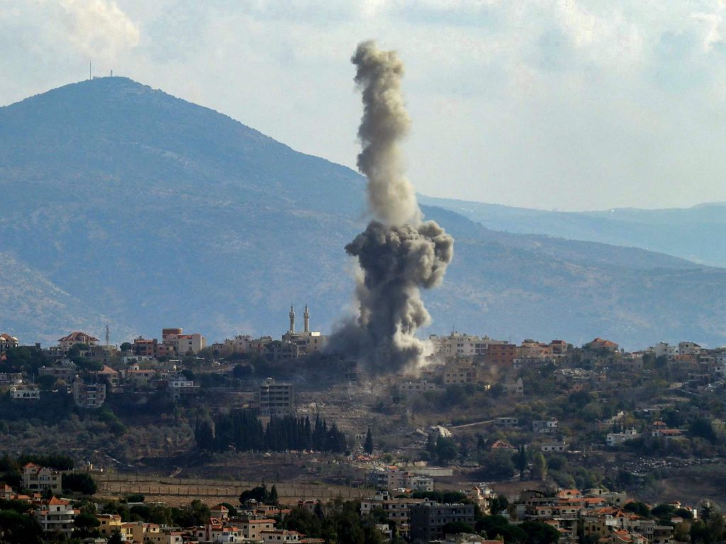 إصابة إسرائيليين بالجليل الأعلى وحزب الله يستهدف موقعا بالجولان لأول مرة