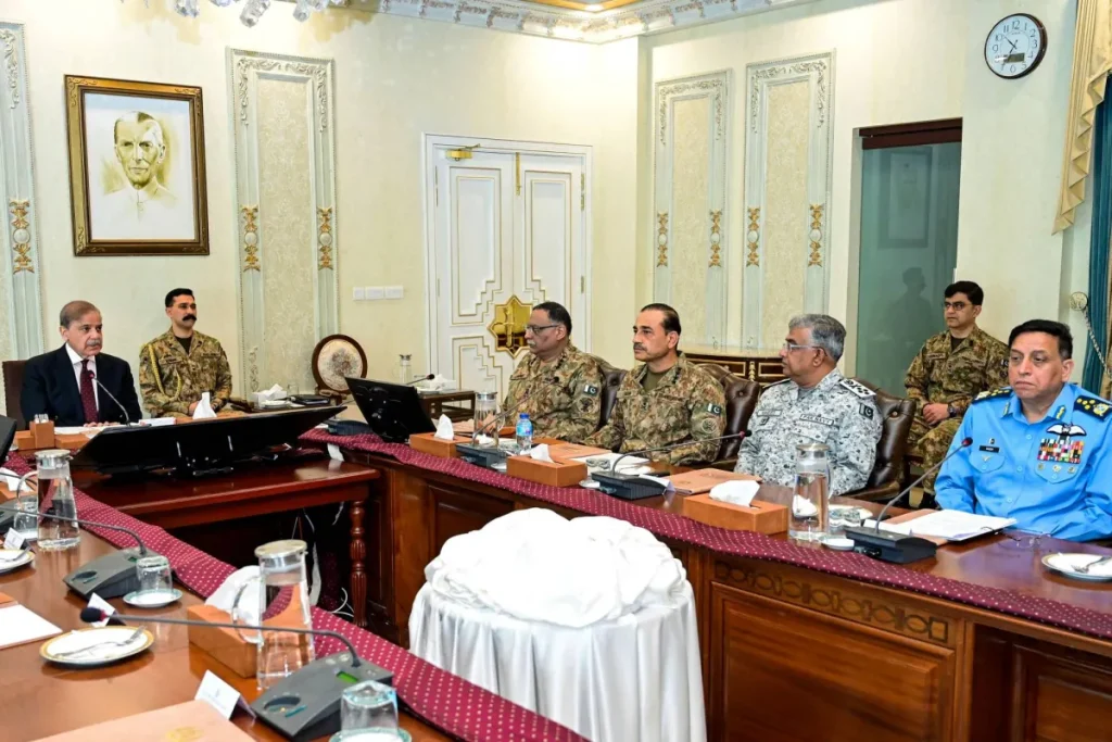 رئيس الوزراء الباكستاني يدعو إلى اجتماع هيئة تشرف على الترسانة النووية