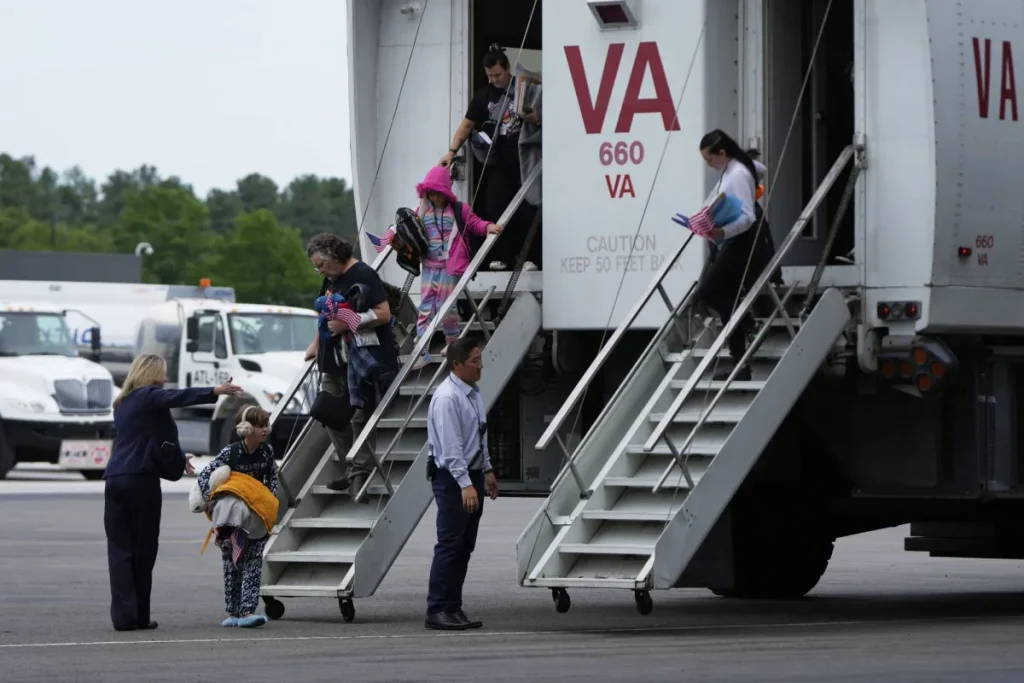 أميركا تستقبل أول «الأفريكانيين» البيض باعتبارهم «لاجئين»