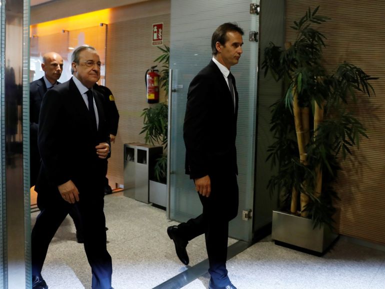 Soccer Football - Real Madrid present new coach Julen Lopetegui - Santiago Bernabeu, Madrid, Spain - June 14, 2018 New Real Madrid coach Julen Lopetegui arrives for the press conference with president Florentino Perez REUTERS/Juan Medina