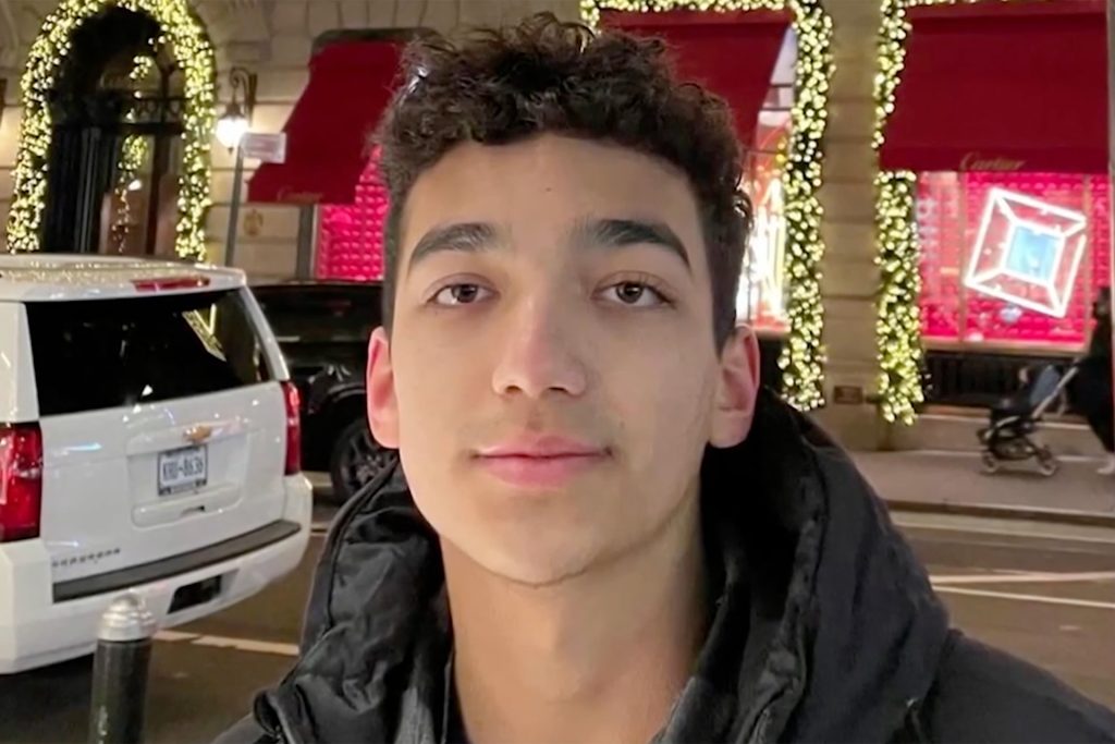 يديعوت أحرونوت: الجندي عيدان ألكسندر أصبح رمزا لدى ترامب