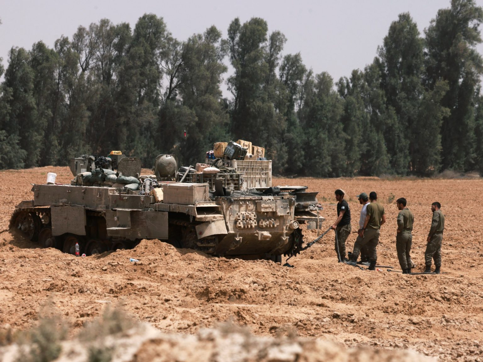 اجتياح غزة.. إسرائيل بين الكوابح الداخلية والخارجية