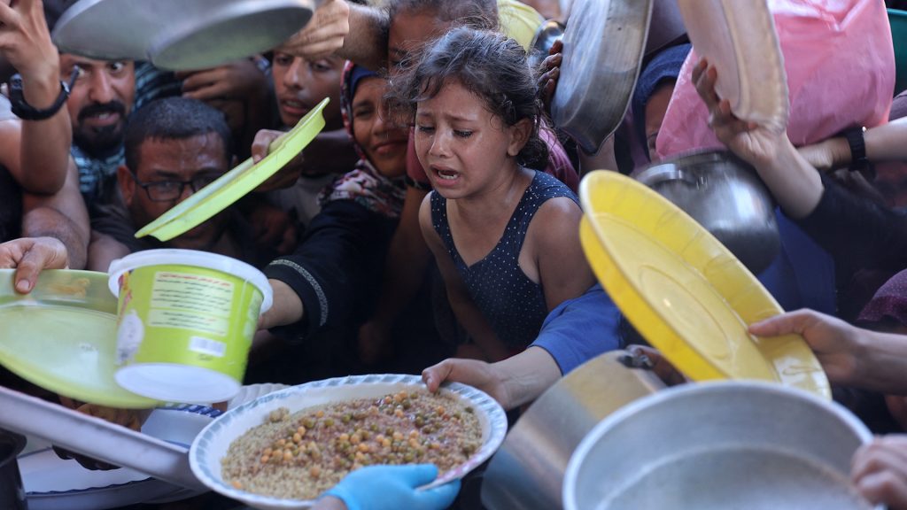 فايننشال تايمز: صمت الغرب عن غزة مخز