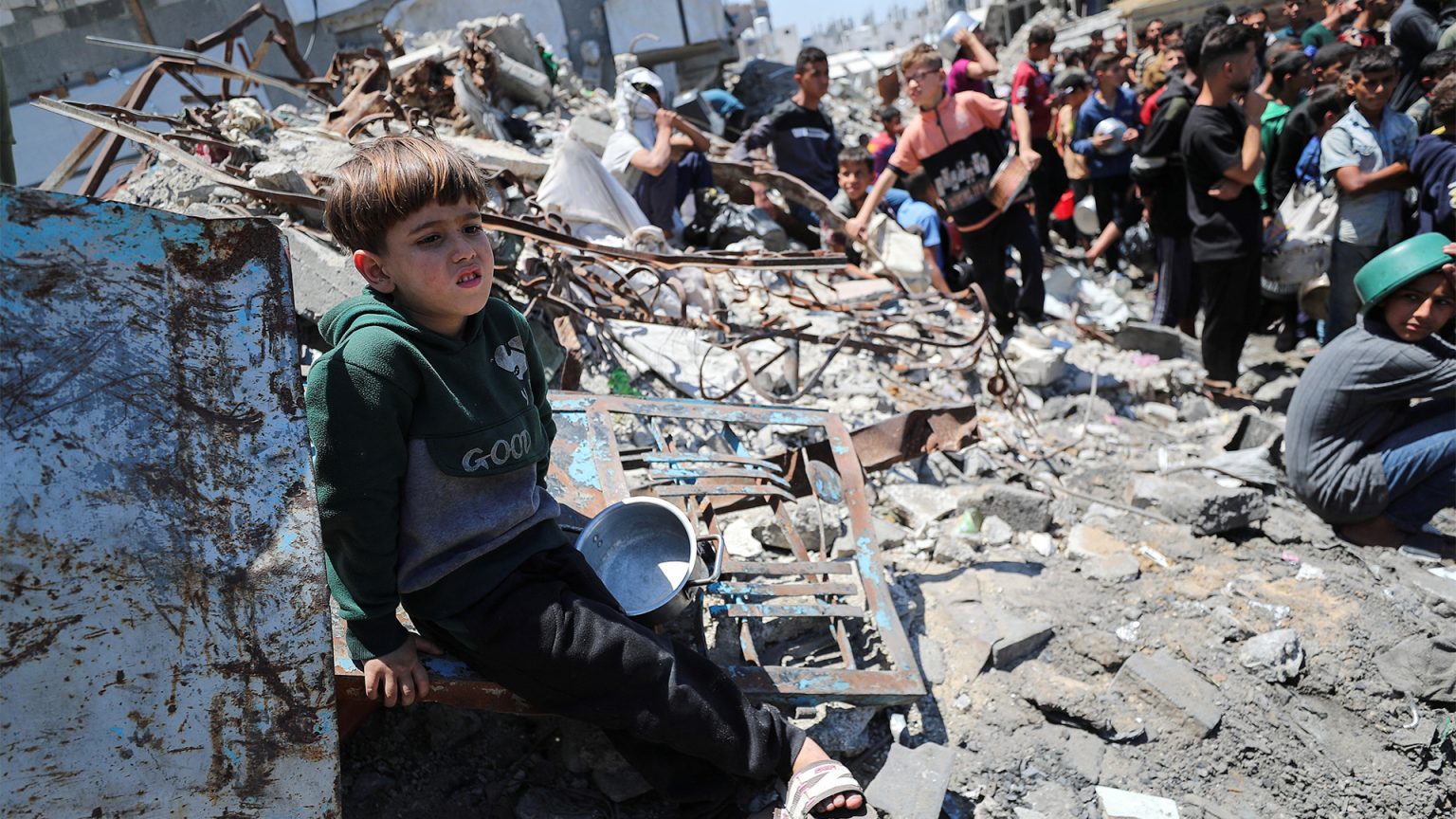 صحف عالمية: الخطة الإسرائيلية لتوزيع المساعدات بغزة كارثية وترامب يثير قلق نتنياهو