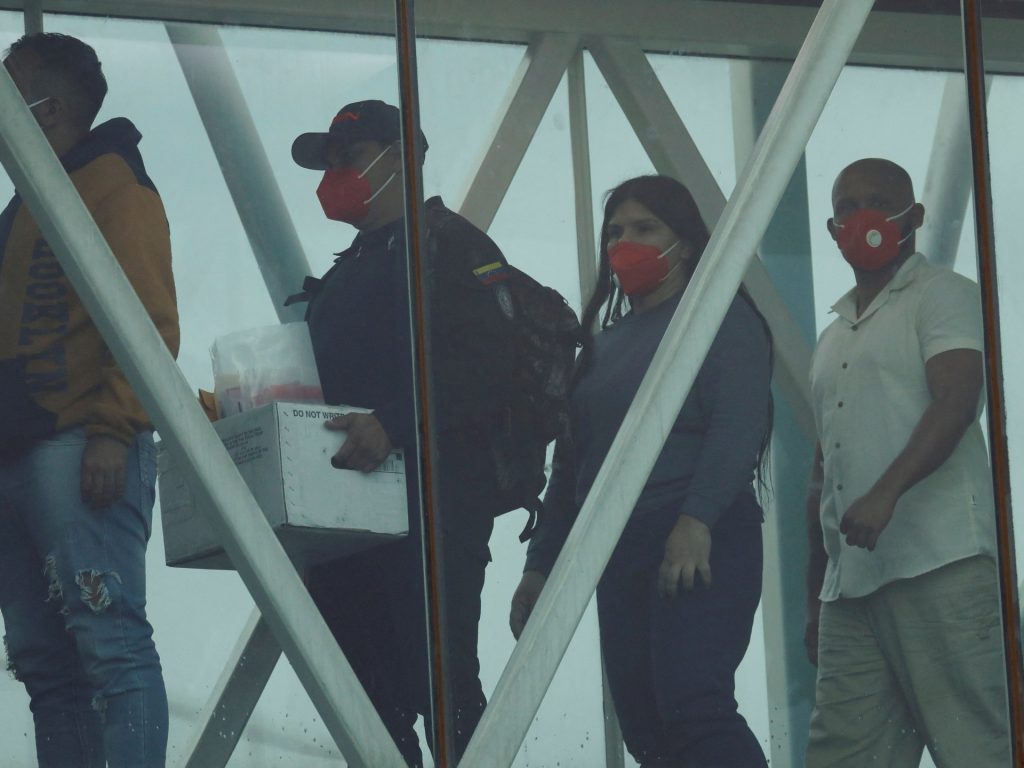 من الاعتقال إلى الترحيل.. هكذا تتم عملية طرد المهاجرين في أميركا