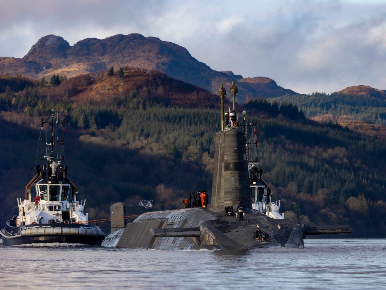 تغيير الإستراتيجية الدفاعية.. خيار بريطاني استعدادا “للقتال”