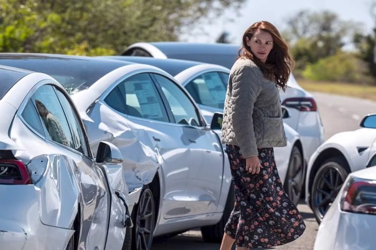 “آفتر ذا هنت”.. عندما يطاردك الماضي داخل أسوار الجامعة