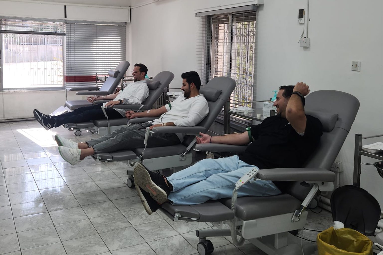 حملة أردنية مستمرة لجمع 3 آلاف وحدة دم لغزة