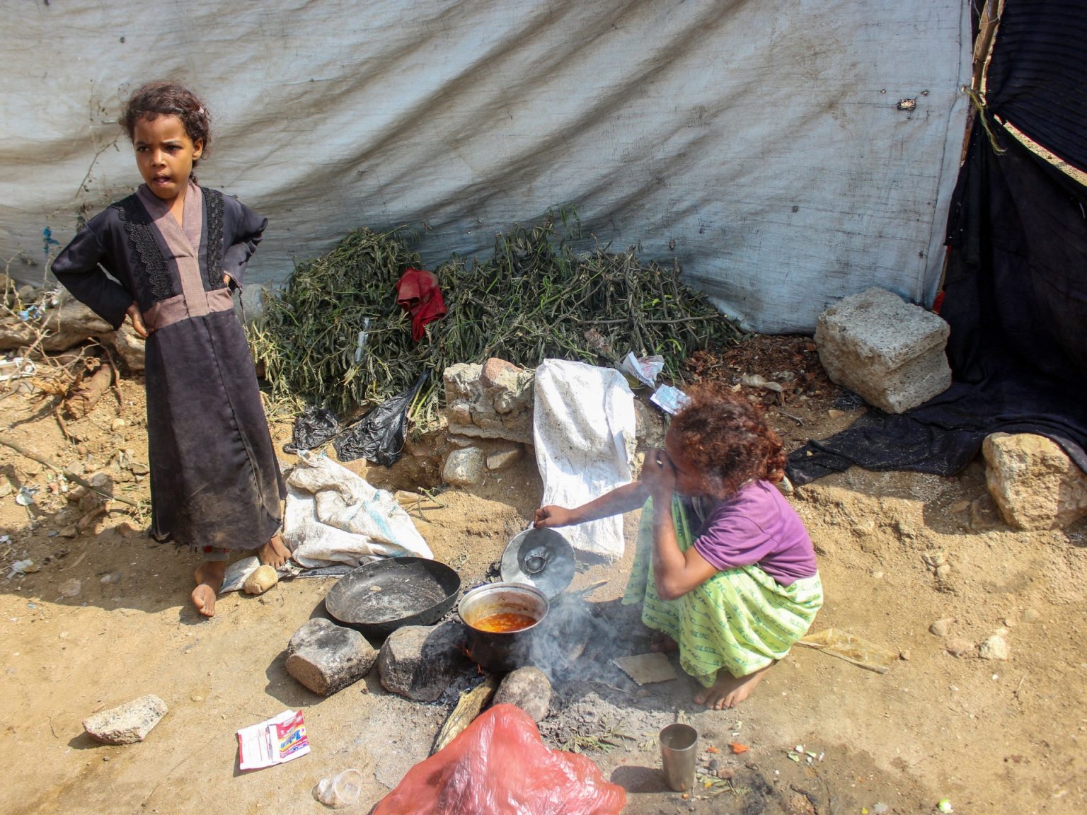 نازحون منسيون باليمن يروون لغادريان معاناتهم من الجوع