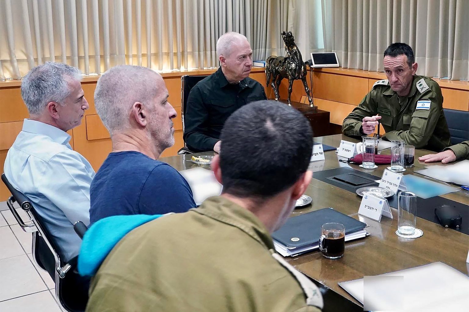 جيش الاحتلال والموساد وتاريخ من الصراعات والإخفاقات