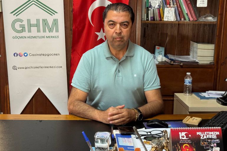 مدير مركز خدمات المهاجرين في بلدية غازي عنتاب يدعو السوريين للاستفادة من خدمات المركز