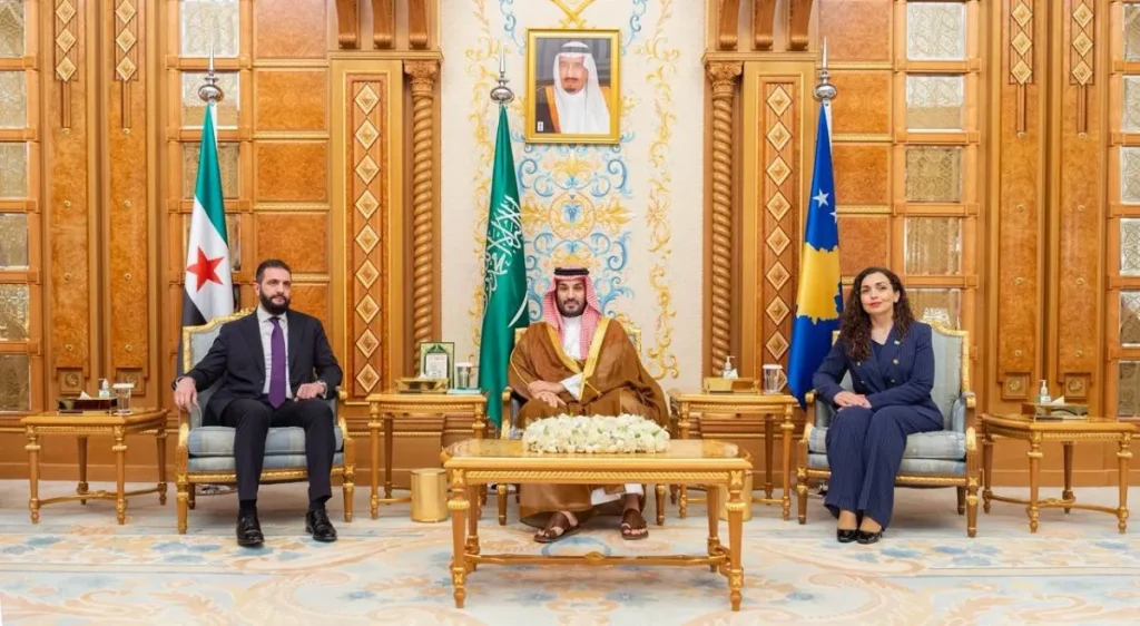 السعودية تُرحِّب باعتراف سوريا بكوسوفو خلال لقاء ثلاثي في الرياض