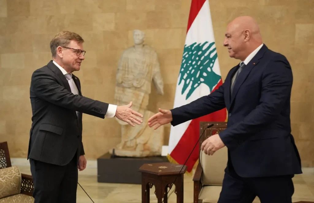 عون يفتح مسارات دبلوماسية لمعالجة انتهاكات إسرائيل في لبنان