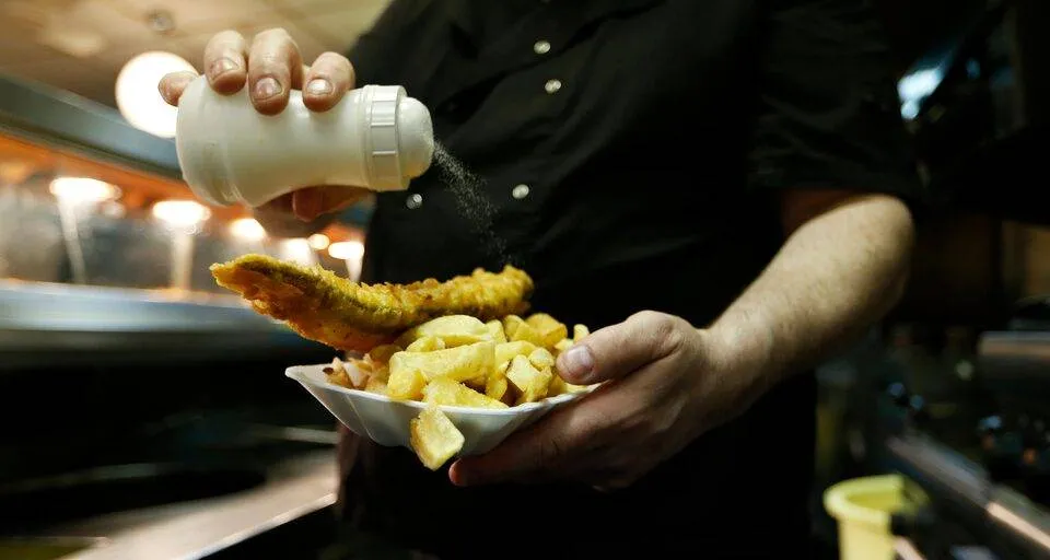 6 أطعمة عليك تجنبها قبل النوم