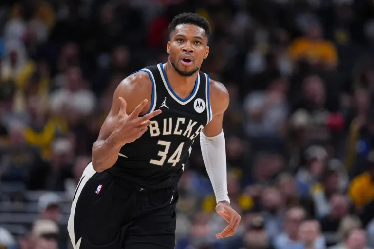 «إن بي إيه»: يانيس يسقط إنديانا في الرمق الأخير