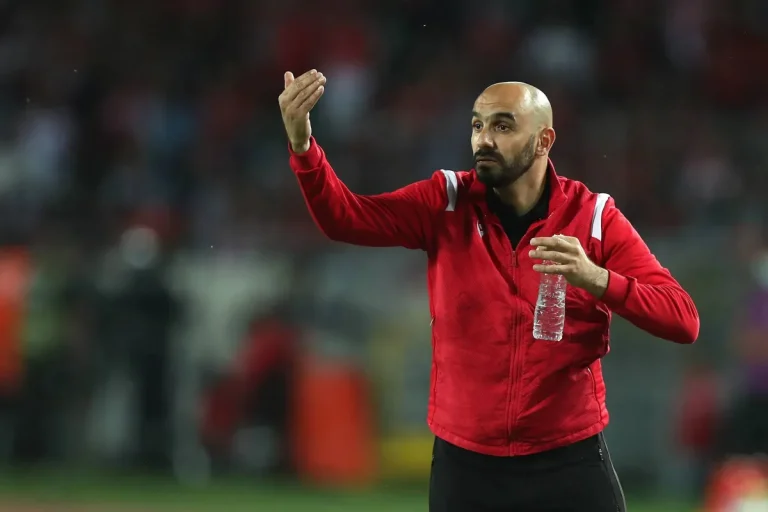 الركراكي يعلن تشكيلة المغرب… وغياب حكيمي وأبو خلال