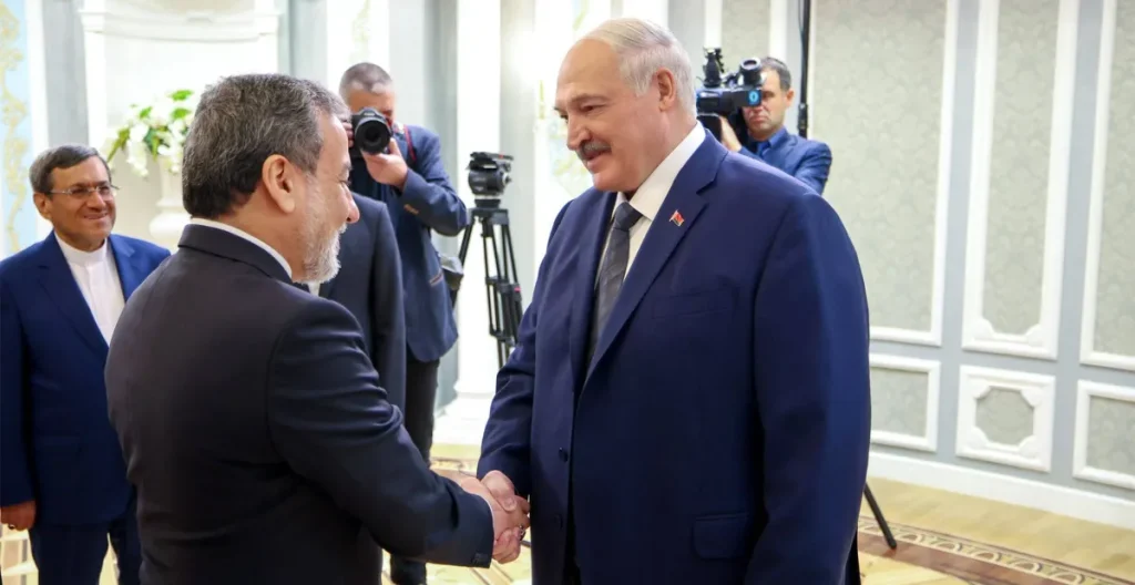 طهران ومينسك تتفقان على خريطة طريق للتعاون خلال عام