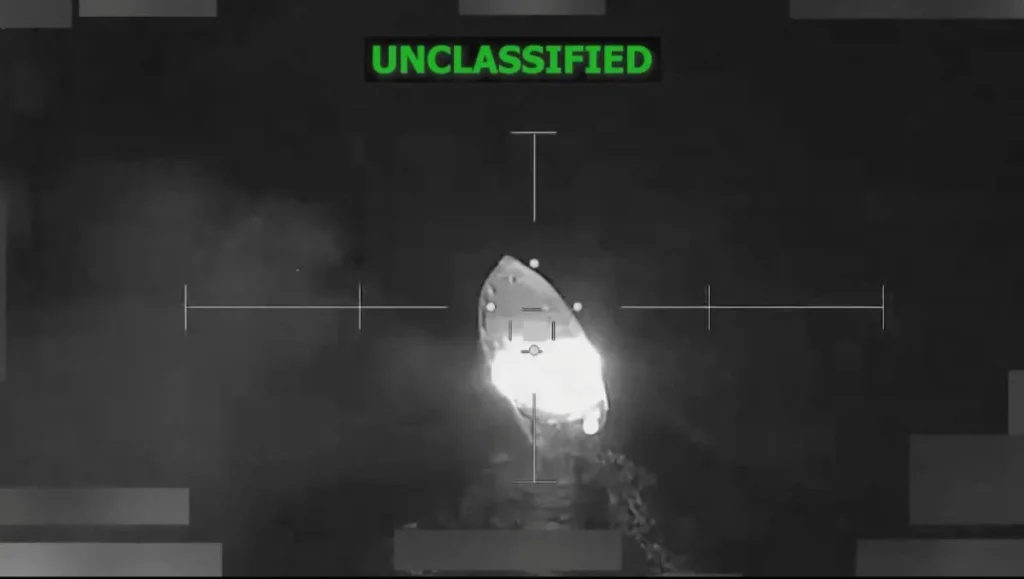 مقتل شخصين بضربة أميركية لقارب يشتبه في تهريبه المخدرات