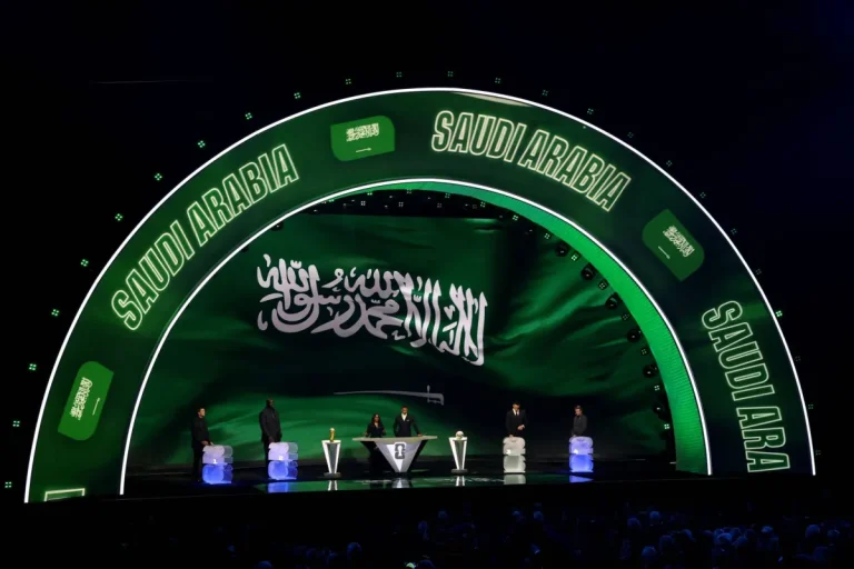 الصحافة العالمية تُحذّر إسبانيا وأوروغواي: منتخب السعودية «خصم مزعج»