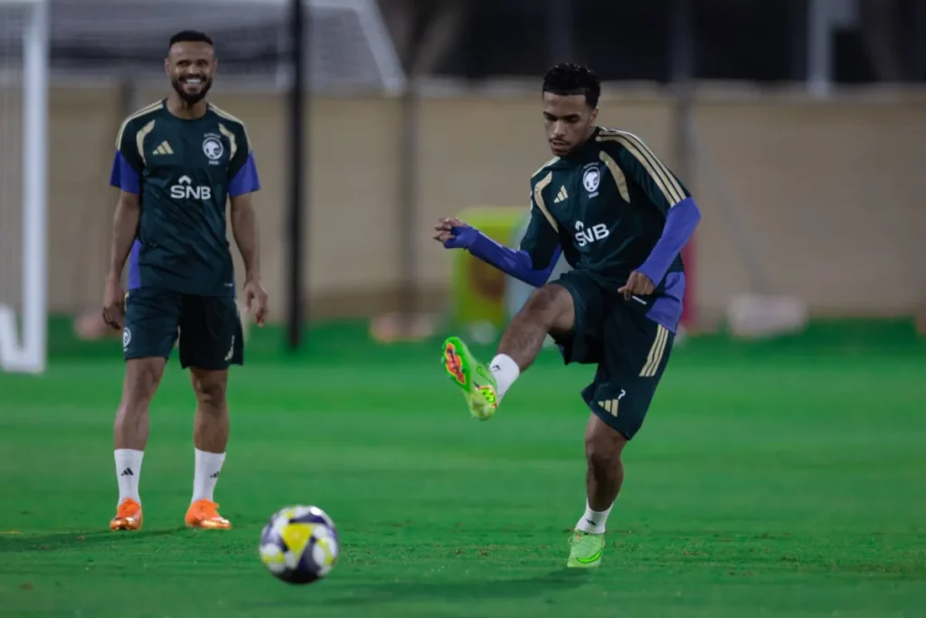 الأخضر يواصل تحضيراته لمواجهة الأردن في نصف نهائي كأس العرب