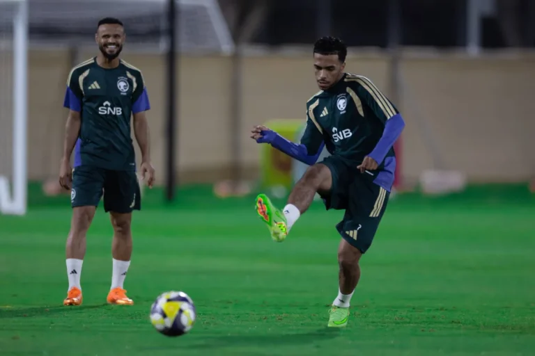الأخضر يواصل تحضيراته لمواجهة الأردن في نصف نهائي كأس العرب