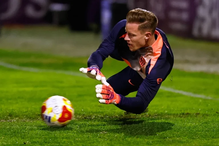 فليك: تير شتيغن يعرف أنه شارك في مباراة واحدة فقط