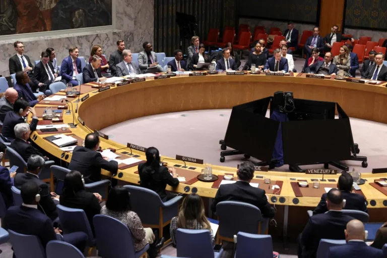 روسيا تتهم أميركا بممارسة «سلوك رعاة البقر» ضد فنزويلا