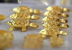 الذهب يكسر حاجز الــ5 آلاف دولار ويرسم خريطة نظام نقدي جديد