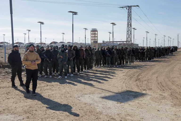 الحكومة السورية ستغلق مخيمات النزوح وتعلن «الهول» منطقة «أمنية مغلقة»