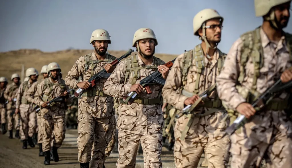 تقرير: جماعة كردية تعلن سيطرتها على قاعدة لـ«الحرس الثوري» غرب إيران