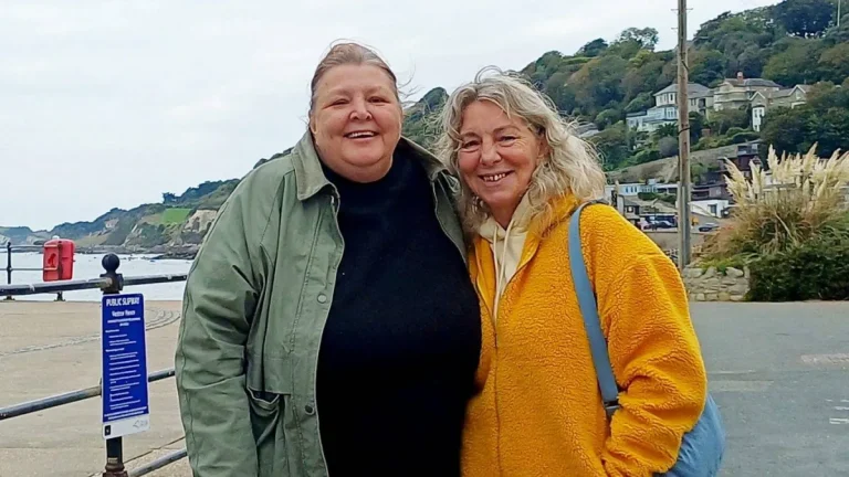 شقيقتان تلتقيان للمرة الأولى منذ أكثر من 50 عاماً