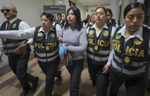 البرازيل تمثل المكسيك دبلوماسياً في بيرو بعد خلاف بسبب لجوء مسؤولة سابقة