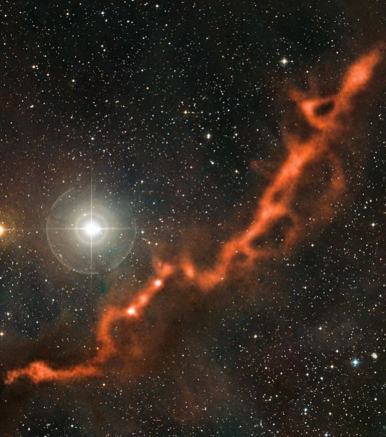 ***داخلية**** Taurus molecular cloud Taurus molecular cloud This image is part of the image comparison of the Taurus Molecular Cloud. Credit: ESO