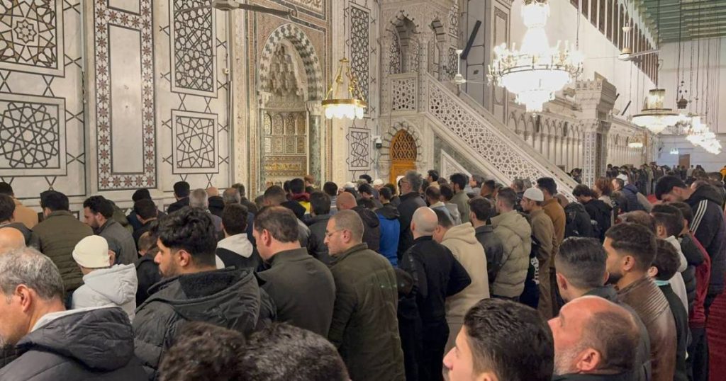 أين تصلي التراويح والقيام في رمضان؟ أبرز الأئمة والمساجد في سوريا