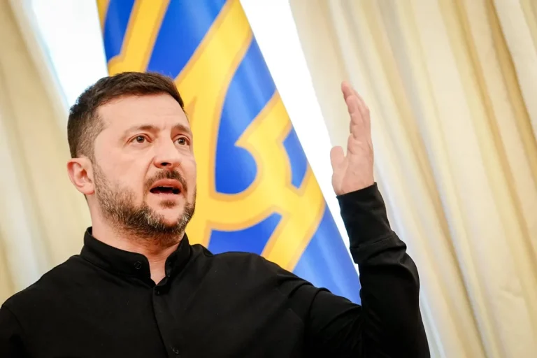 عشية ذكرى الغزو الروسي… زيلينسكي يحض ترمب على أن يكون إلى جانب أوكرانيا