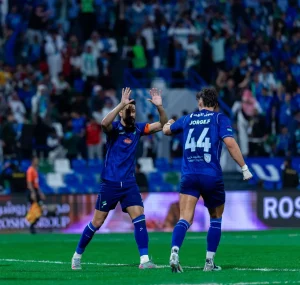 الدوري السعودي: الفتح يرفض الخسارة بتعادله أمام الحزم