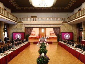 هل تنجح أنقرة في موازنة نزع السلاح بإصلاحات تشريعية مشروطة؟