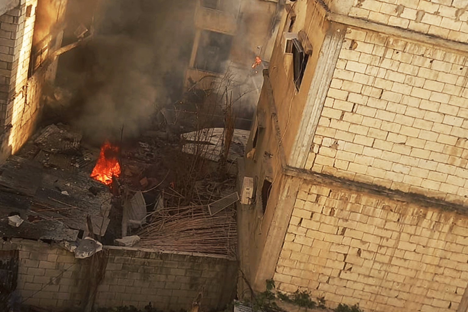 الهلال الأحمر الفلسطيني: شهيدان بغارة إسرائيلية على مخيم الحلوة بلبنان