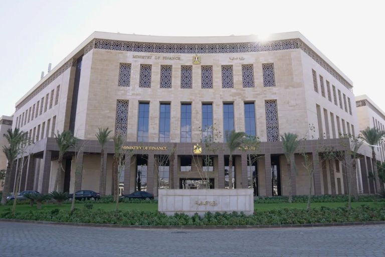 لسداد ديون الحكومة.. مصر تطرح “سند المواطن” بعائد شهري