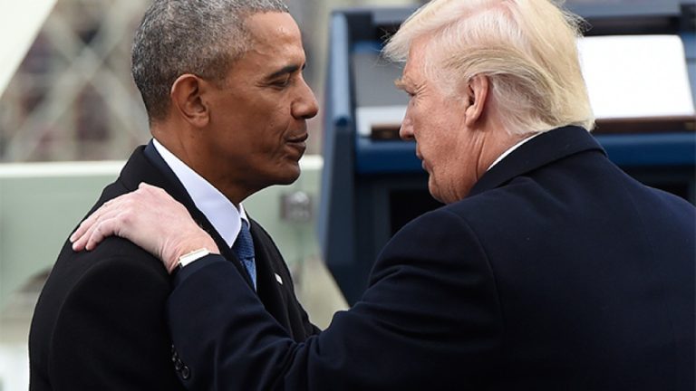 ترمب يتهم أوباما بكشف “معلومات سرية” بعد تصريحاته عن “الكائنات الفضائية”