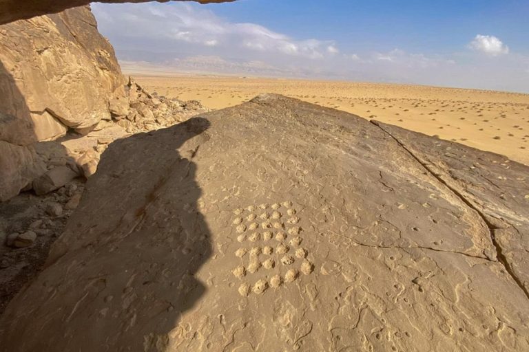 اكتشاف رسوم صخرية نادرة من عصور ما قبل التاريخ في جنوب سيناء