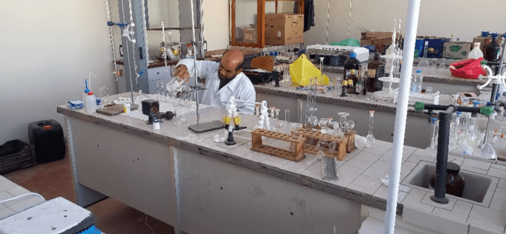 الجزيرة نت تحاور أول باحث يحصل على دكتوراه الكيمياء من جامعة ليبية