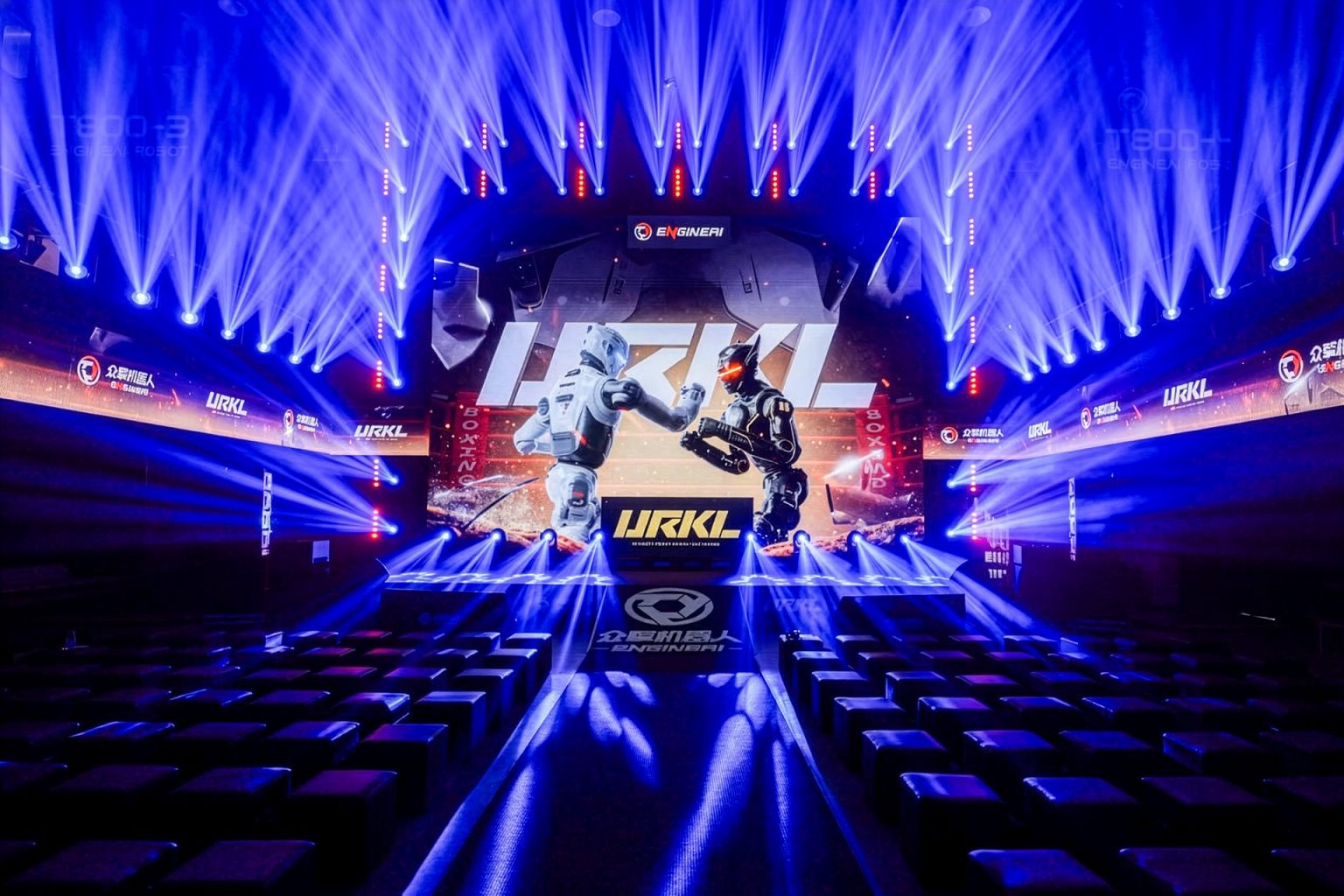 شاهد.. الصين تطلق أول دوري احترافي لقتال الروبوتات البشرية