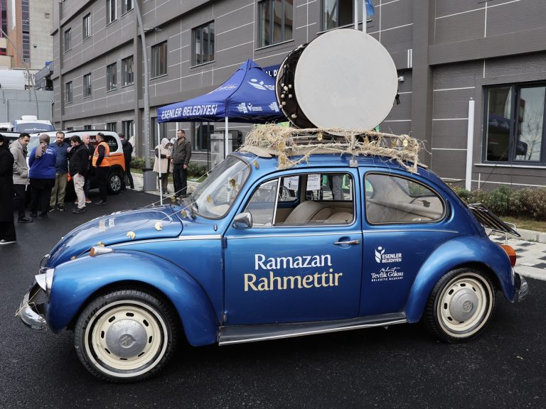 “ألو إفطار”.. وجبات مجانية تصل إلى المنازل في إسطنبول طوال رمضان