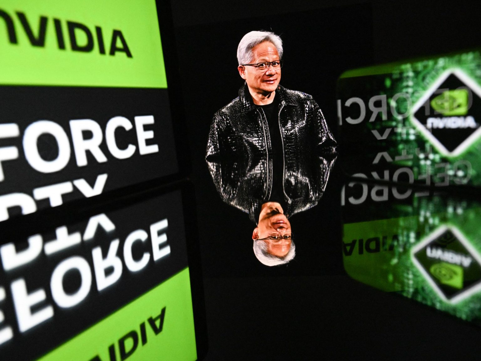 إنفيديا تخطط لاستثمار 30 مليار دولار في “أوبن إيه آي”