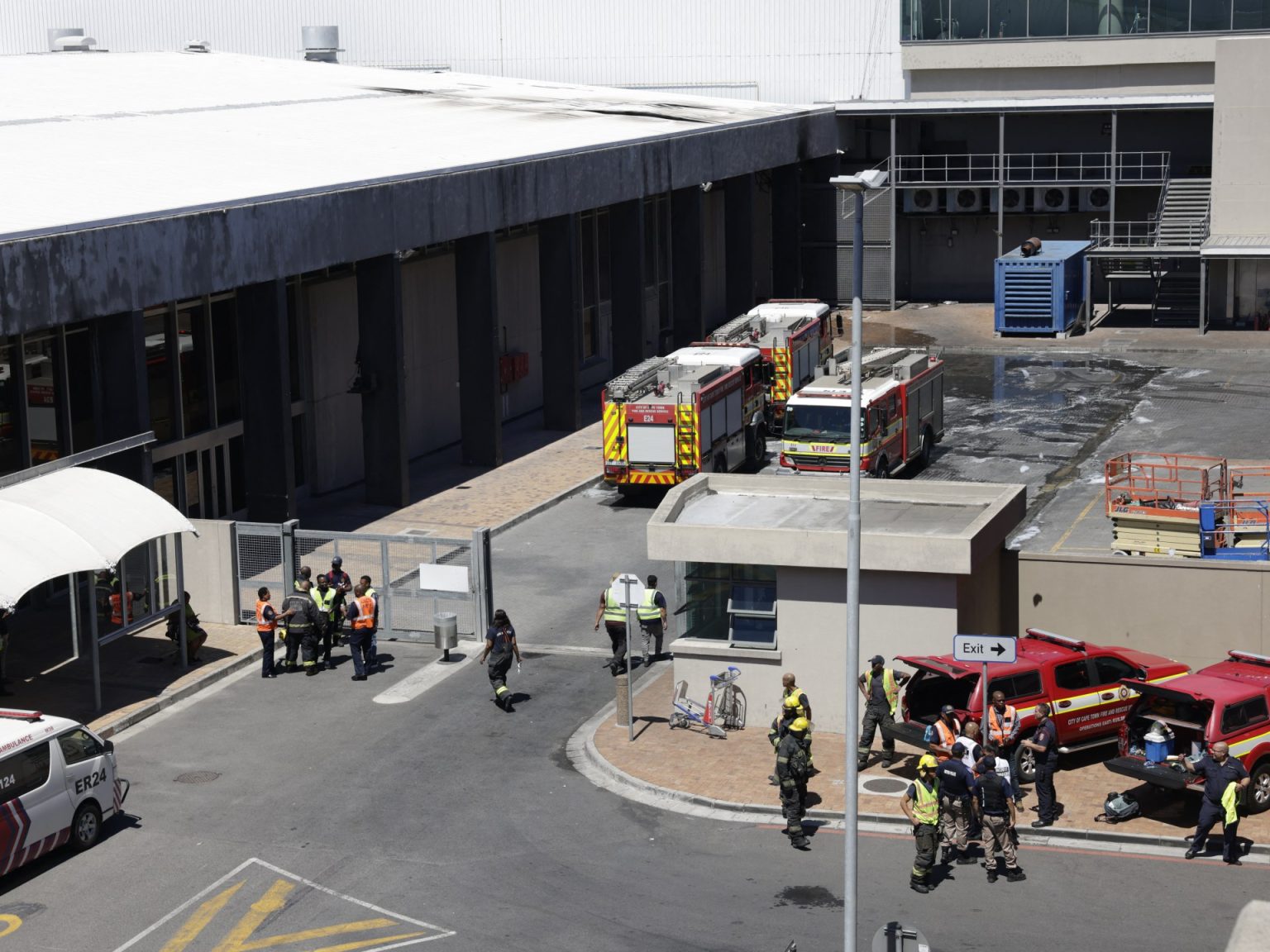 حريق في مطار كيب تاون الدولي يعطل الرحلات مؤقتا