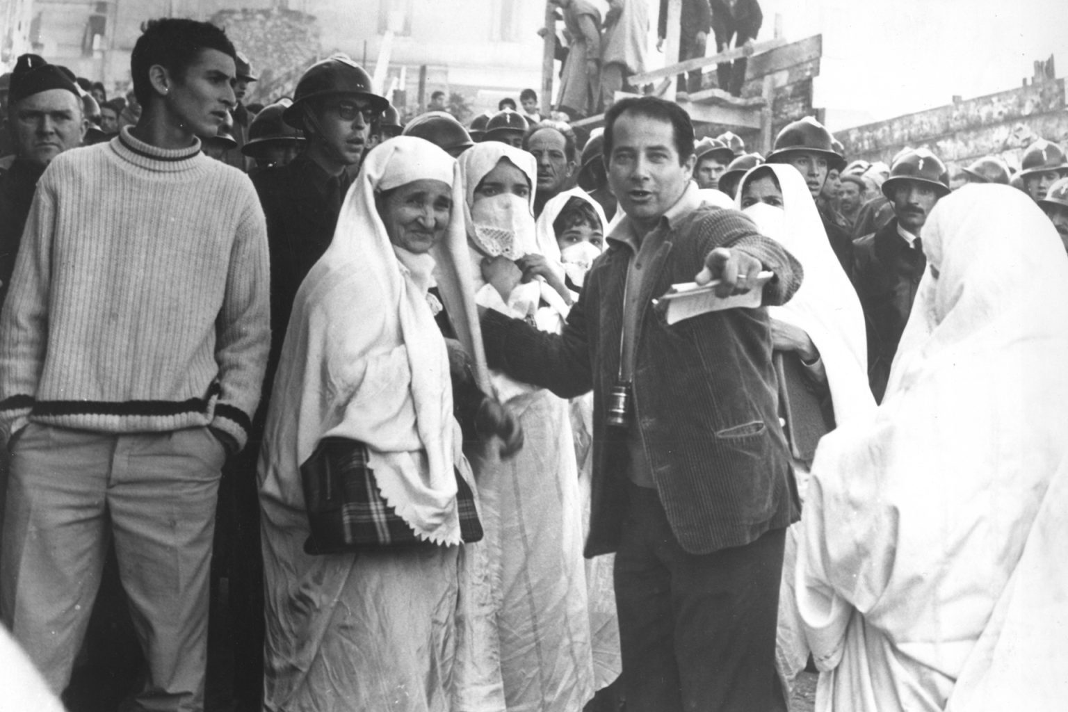 من القاهرة التي لا تنام للجزائر المقاومة: كيف صنعت السينما وعينا بالمدن؟